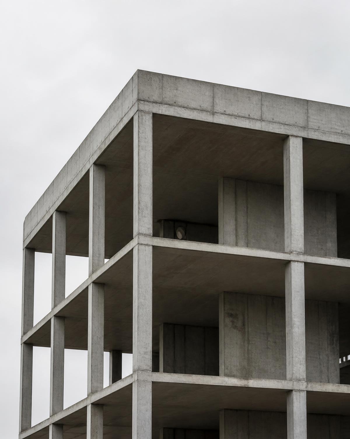 Estrutura de concreto em execução